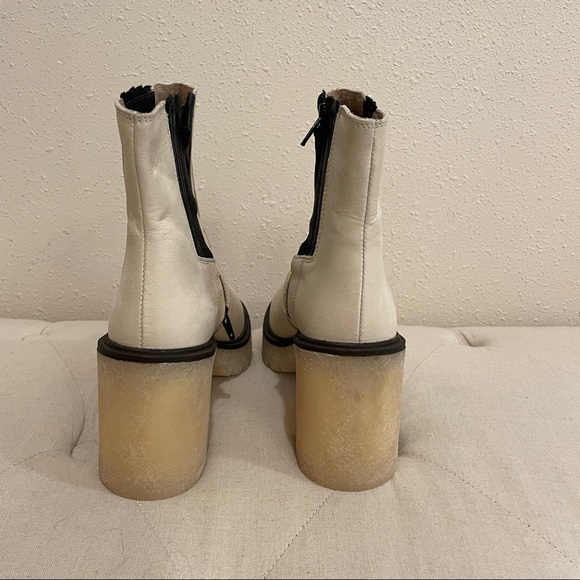 Free People James Leather Block Heel Chunky Lug Sole Chelsea Booties - Picture 8 of 8